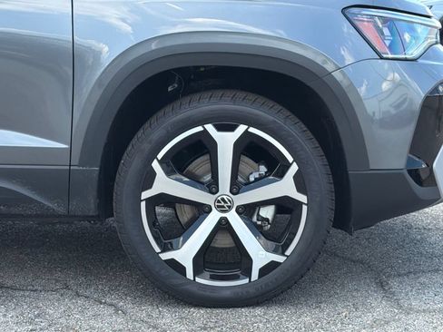 New 2026 Volkswagen Taos SEL AWD/4WD image 6