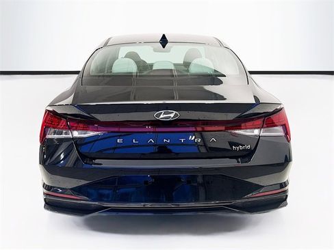 Used 2023 Hyundai Elantra Limited image 6