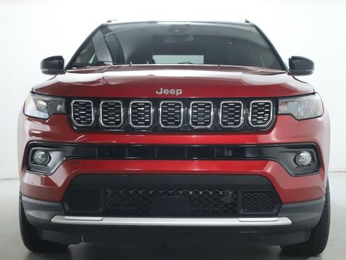 Used 2025 Jeep Compass Limited AWD/4WD image 5