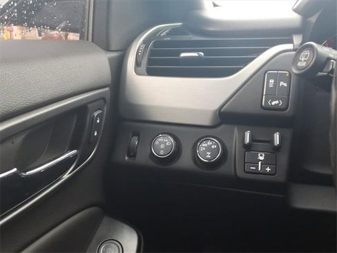 Used 2016 GMC Yukon SLE w/ HD Trailering Package image 21