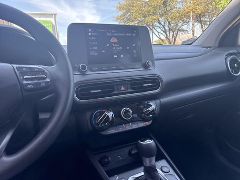 Used 2023 Hyundai Kona SEL image 28