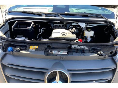 Used 2026 Mercedes-Benz Sprinter 2500 image 12