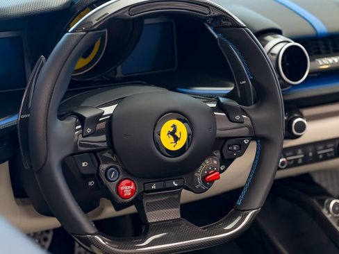 Used 2022 Ferrari 812 GTS RWD image 3