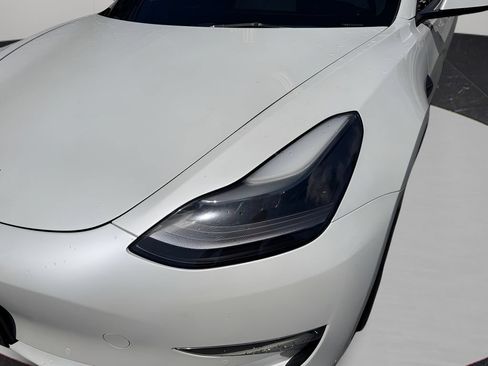 Used 2022 Tesla Model 3 Long Range AWD/4WD image 9