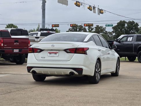 Used 2021 Nissan Altima 2.5 SL FWD image 6