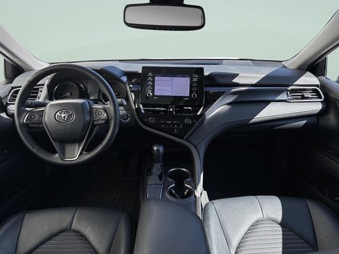 Used 2024 Toyota Camry SE w/ Convenience Package image 27