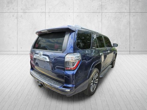 Used 2024 Toyota 4Runner Limited AWD/4WD image 10