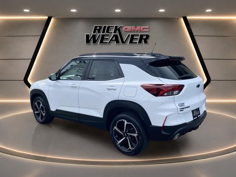 Certified 2023 Chevrolet TrailBlazer RS w/ Technology Package AWD/4WD image 3