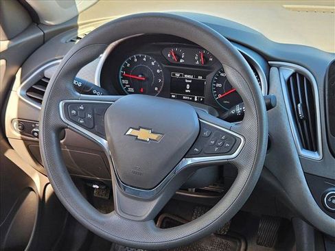 Used 2020 Chevrolet Malibu LS image 11