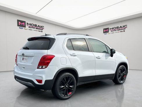 Used 2020 Chevrolet Trax LT w/ Redline Edition image 8