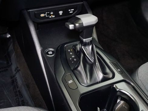 Certified 2025 Kia K4 FWD image 21
