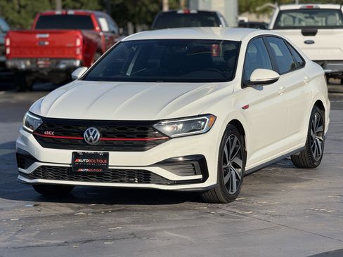 Used 2020 Volkswagen Jetta GLI image 5