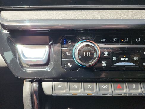 Certified 2026 GMC Sierra 1500 AT4 w/ AT4 Premium Package AWD/4WD image 24