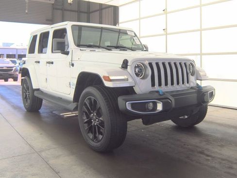 Used 2021 Jeep Wrangler Unlimited Sahara w/ Cold Weather Group image 3