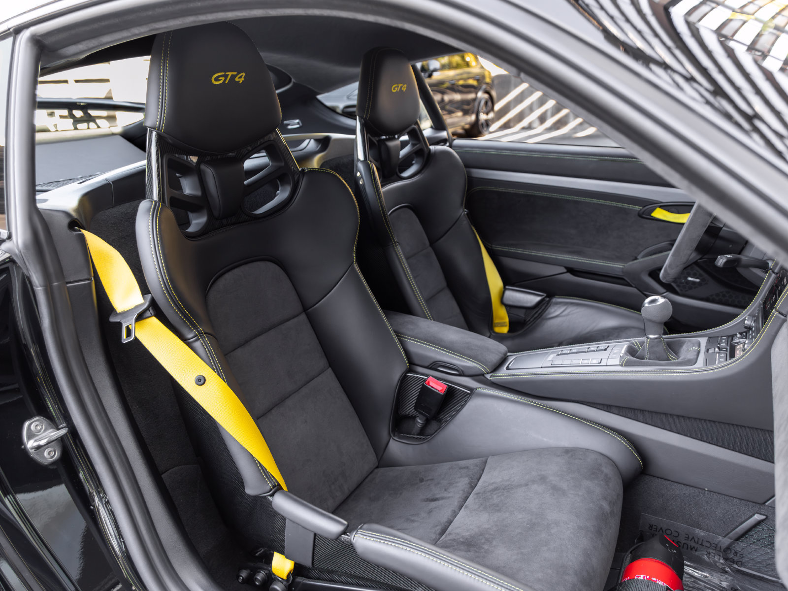 Certified 2021 Porsche 718 Cayman GT4 RWD image 57