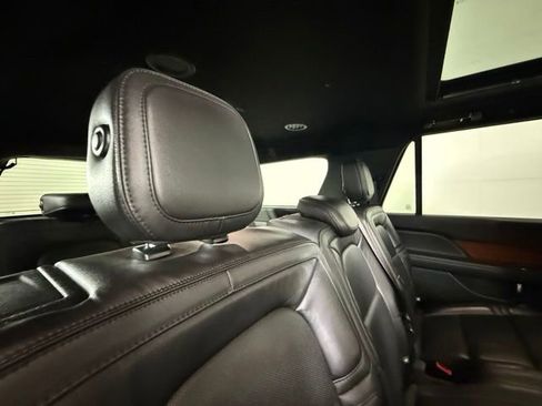 Used 2018 Lincoln Navigator L Reserve w/ Technology Package AWD/4WD image 23