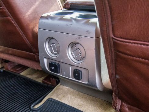 Used 2014 Ford F150 King Ranch w/ King Ranch Luxury Package image 21