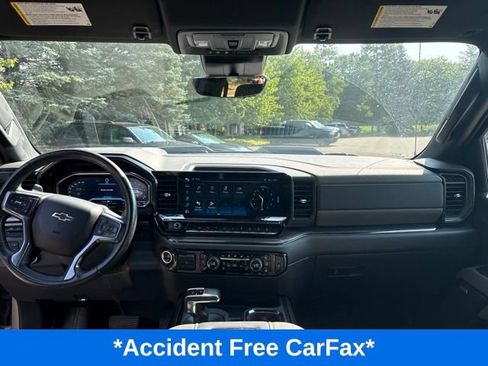 Used 2022 Chevrolet Silverado 1500 ZR2 w/ Technology Package AWD/4WD image 8