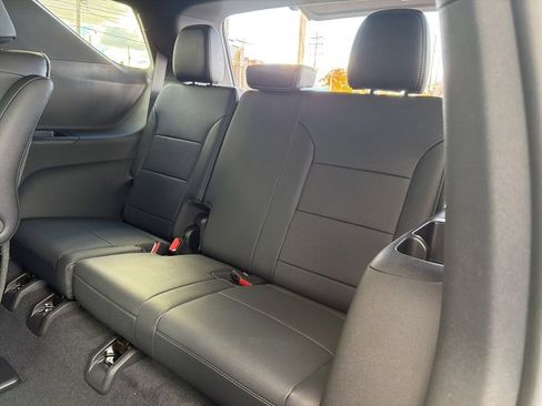 New 2026 Chevrolet Traverse LT image 17