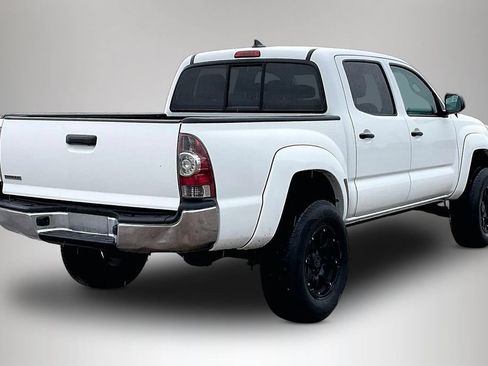 Used 2014 Toyota Tacoma PreRunner w/ SR5 Package RWD image 5