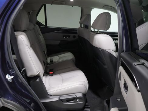 Used 2025 Honda Pilot EX-L image 22