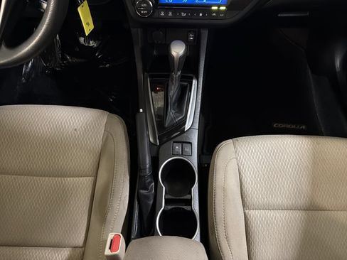 Used 2016 Toyota Corolla LE FWD image 33
