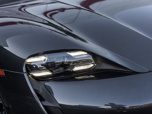 Certified 2020 Porsche Taycan Turbo image 25