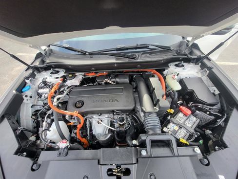 Used 2025 Honda CR-V Sport Touring image 10
