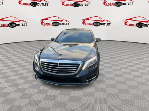 Used 2017 Mercedes-Benz S 550 4MATIC Sedan image 3