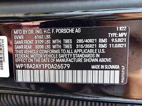 Used 2023 Porsche Cayenne Platinum Edition AWD/4WD image 33
