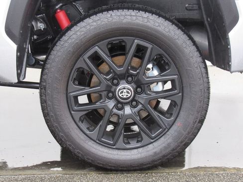 Certified 2026 Toyota Tundra Limited AWD/4WD image 40