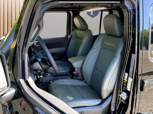 New 2026 Jeep Gladiator Mojave AWD/4WD image 19