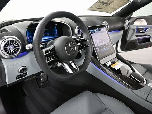 Used 2025 Mercedes-Benz SL 55 AMG 4MATIC image 5