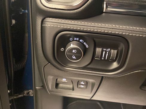 Used 2024 RAM 1500 Limited AWD/4WD image 26
