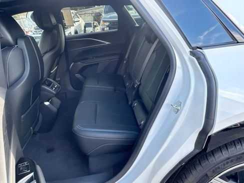 Used 2025 Cadillac Lyriq Luxury w/ LPO, Floor Liner Package RWD image 29