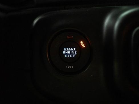 Used 2021 Jeep Wrangler Unlimited Sahara AWD/4WD image 17