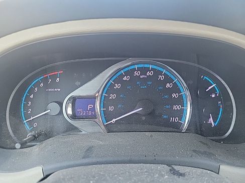 Used 2013 Toyota Sienna XLE w/ Entertainment Pkg image 10