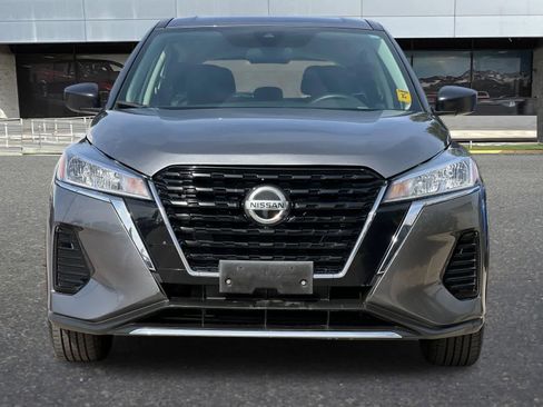 Used 2024 Nissan Kicks S image 11