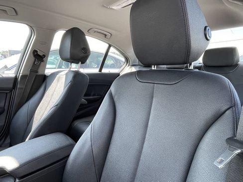 Used 2015 BMW 320i Sedan RWD image 10