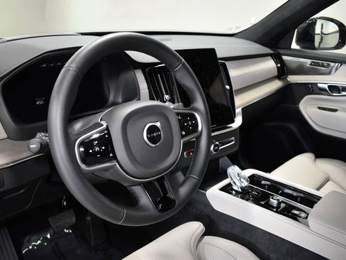 Used 2026 Volvo XC90 B6 Ultra w/ Lounge Package AWD/4WD image 24