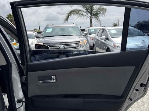 Used 2011 Nissan Sentra 2.0 S w/ Convenience Pkg FWD image 11