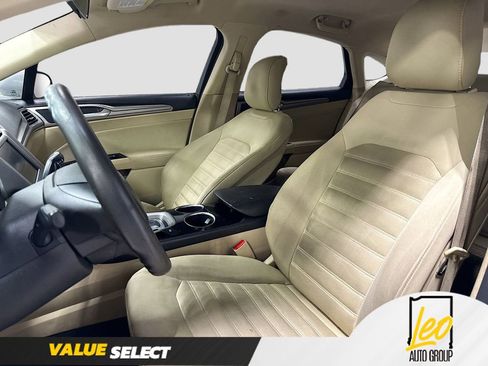 Used 2013 Ford Fusion SE FWD image 21