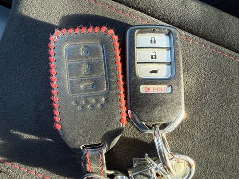 Used 2018 Honda Civic Type R image 16