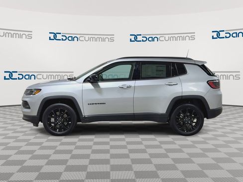New 2026 Jeep Compass Latitude AWD/4WD image 5