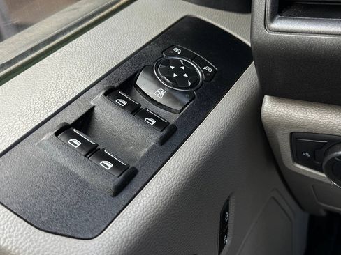 Used 2022 Ford F250 XL w/ Power Equipment Group AWD/4WD image 26