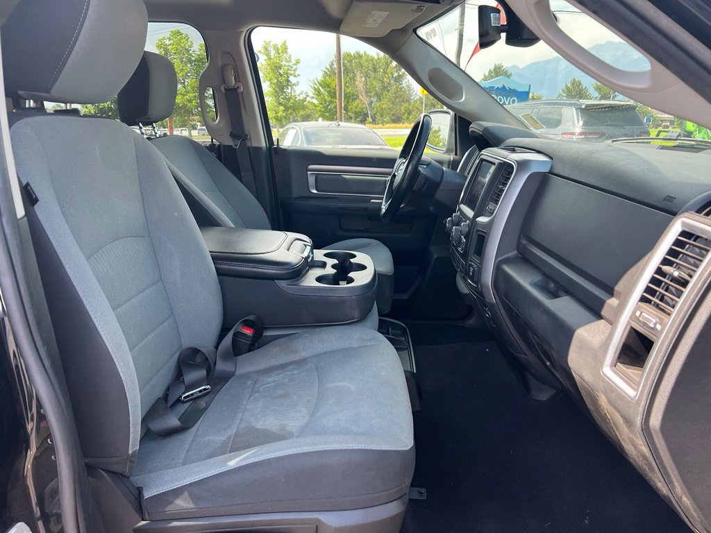 Used 2022 RAM 1500 Classic SLT w/ Electronics Convenience Group AWD/4WD image 15