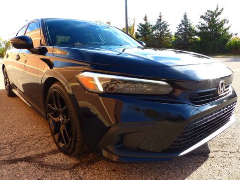 Used 2022 Honda Civic Sport image 12