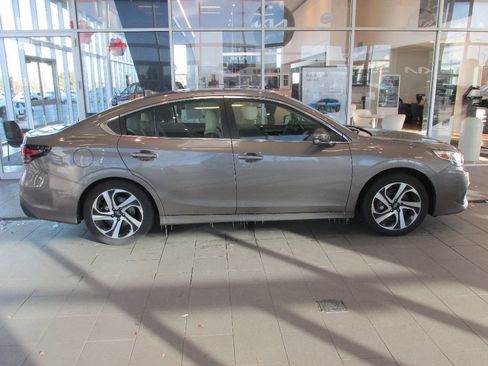 Used 2021 Subaru Legacy Limited XT image 9