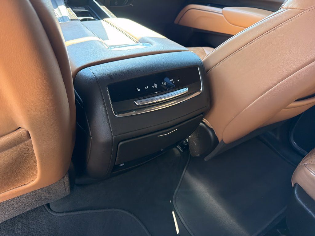 Used 2021 Cadillac Escalade ESV Premium Luxury w/ Driver Assist Tech Package RWD image 30