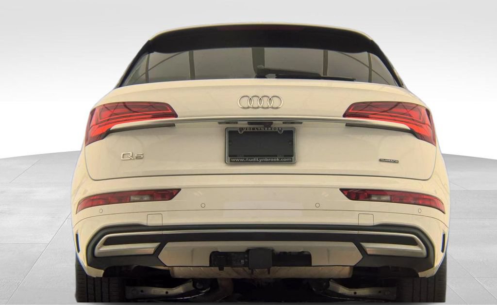 Used 2023 Audi Q5 2.0T Premium w/ Convenience Package AWD/4WD image 9